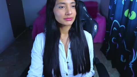 Snapshot of sharlott_pamela chatting on 03/06/26, 05:09 Pamela online show from 03/06/26, 05:09
