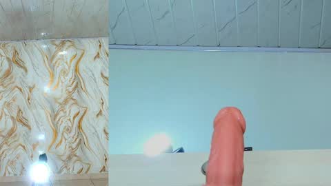Snapshot of sharlotte_sexx chatting on 05/26/26, 03:35 S online show from 05/26/26, 03:35