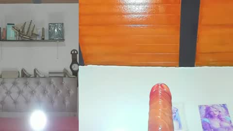 Snapshot of sharlotte_sexx chatting on 06/10/26, 03:39 S online show from 06/10/26, 03:39