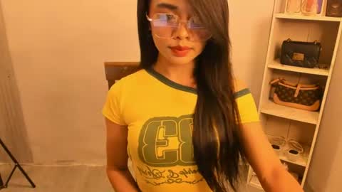 Snapshot of sharmainefvkyou chatting on 07/20/26, 01:35 sharmainefvkyou online show from 07/20/26, 01:35