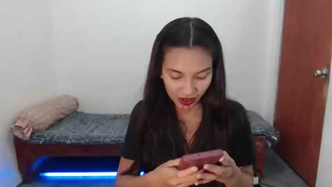 Snapshot of sharminex chatting on 05/17/26, 05:20 sharminex online show from 05/17/26, 05:20