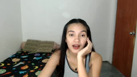 Snapshot of sharminex chatting on 06/12/26, 06:45 sharminex online show from 06/12/26, 06:45