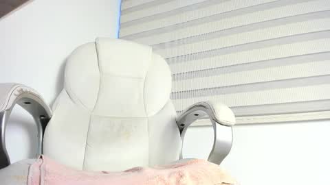 Snapshot of sharol_xx chatting on 09/08/25, 10:53 Sharol smile online show from 09/08/25, 10:53