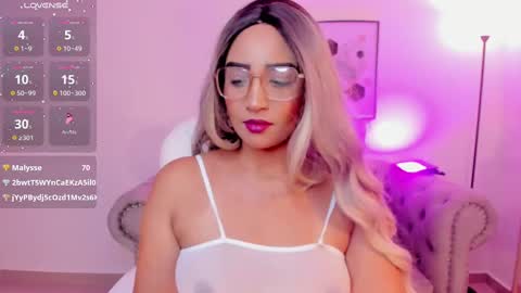 sharon_breezee online show from 10/11/25, 03:17