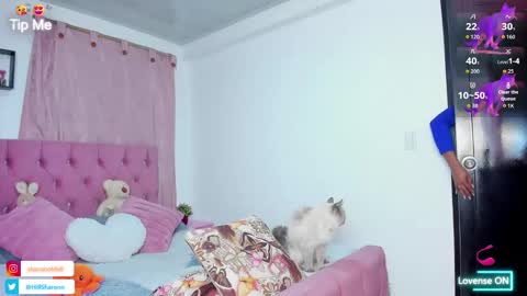 Snapshot of sharon_hill1 chatting on 10/17/25, 10:12 Jessica       independent model  online show from 10/17/25, 10:12