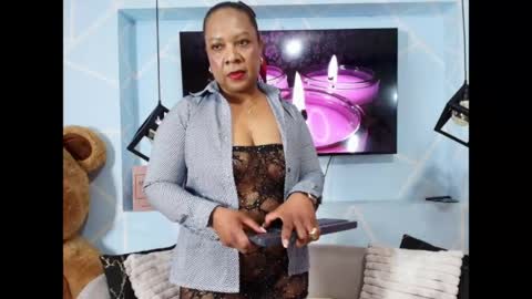 Snapshot of sharon_noa chatting on 05/20/26, 02:45 Sharon Noa online show from 05/20/26, 02:45