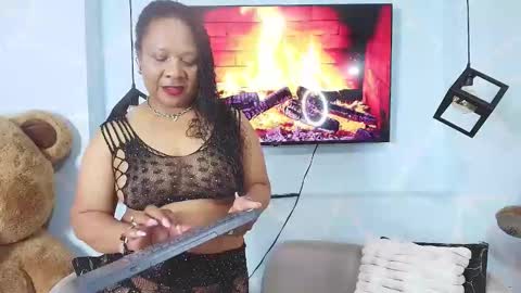 Snapshot of sharon_noa chatting on 05/28/26, 02:25 Sharon Noa online show from 05/28/26, 02:25