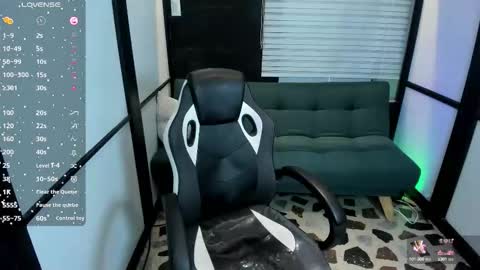 Snapshot of sharonqueen1_ chatting on 09/17/25, 06:20 sharonqueen1_ online show from 09/17/25, 06:20