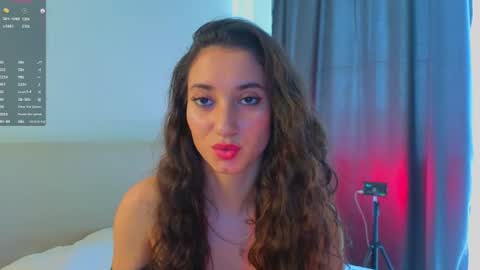 Lola and Stacey online show from 07/12/26, 11:01