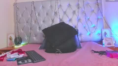 sharonths online show from 06/10/26, 06:40