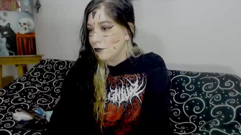 Snapshot of sharoonnn34 chatting on 10/16/25, 09:27 SHAROON online show from 10/16/25, 09:27