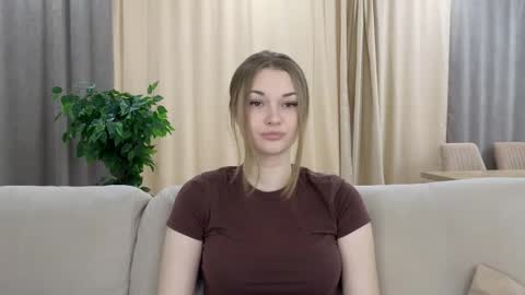 Snapshot of sharrimalagisi chatting on 09/09/25, 04:34 Miroslava online show from 09/09/25, 04:34