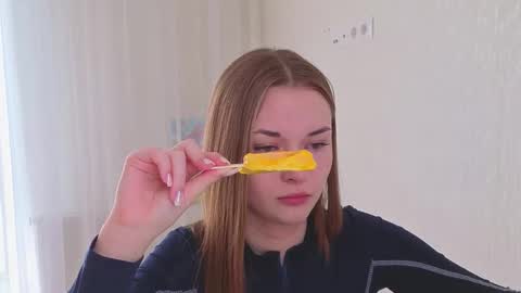 Miroslava online show from 10/20/25, 04:13