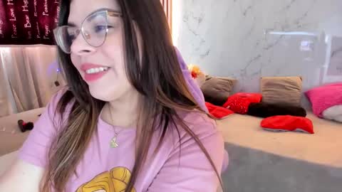 SASHA BLOOM online show from 12/13/25, 08:14