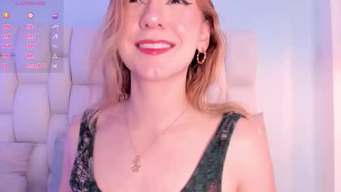 Snapshot of shatall_rouge chatting on 11/09/25, 05:17 Shantall online show from 11/09/25, 05:17