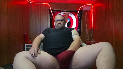 Snapshot of shatter_69 chatting on 01/11/25, 08:10 Black Venom online show from 01/11/25, 08:10