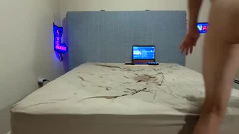 Snapshot of shave_deeez chatting on 11/22/25, 11:26 shave deeez online show from 11/22/25, 11:26