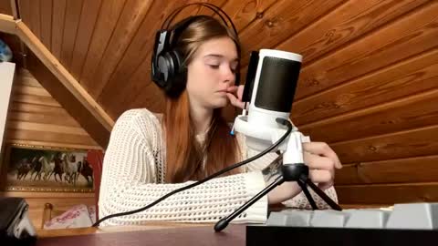 Snapshot of shavonflosi chatting on 05/25/26, 05:13 Maria online show from 05/25/26, 05:13