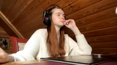 Snapshot of shavonflosi chatting on 05/26/26, 05:14 Maria online show from 05/26/26, 05:14