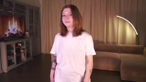 Snapshot of shavontang chatting on 10/18/25, 08:42 Margo online show from 10/18/25, 08:42