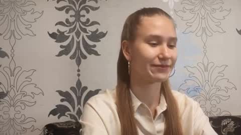 Snapshot of shawannahaverland chatting on 12/21/25, 03:19 Mila Darling online show from 12/21/25, 03:19