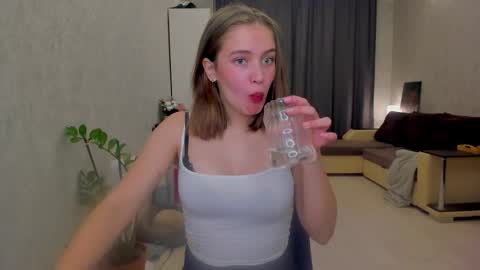 shawty__mariaa online show from 10/06/25, 02:47