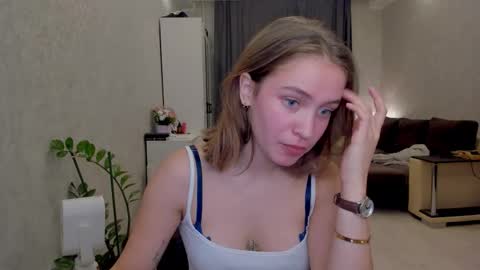 shawty__mariaa online show from 10/13/25, 02:06