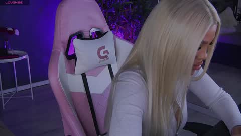 shayblonde online show from 12/30/24, 11:49