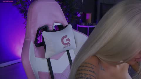 shayblonde online show from 12/31/24, 02:51