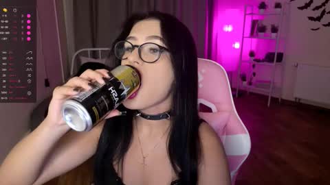 Shay online show from 11/17/25, 03:45