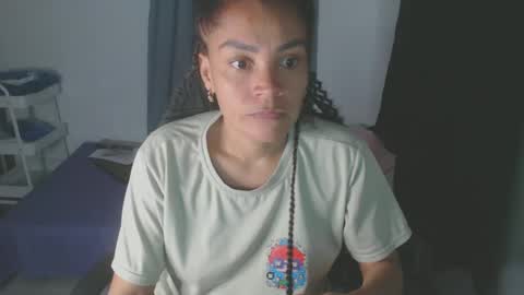 Shayna online show from 02/01/25, 03:52