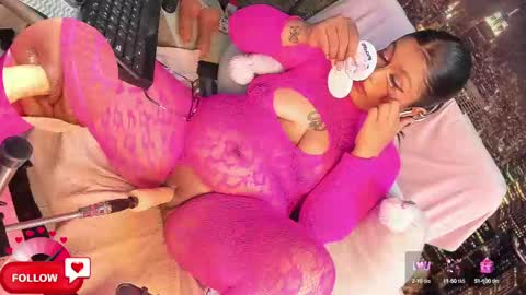 INDEPENDENT MODEL  ITS JUST YOU  ME online show from 02/27/25, 09:00