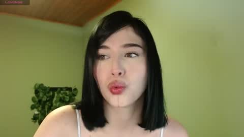 Snapshot of she_alice chatting on 06/10/26, 12:15 she_alice online show from 06/10/26, 12:15