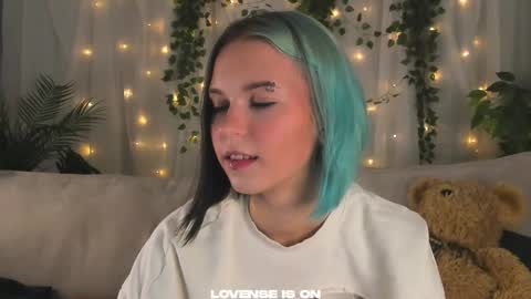 Anika online show from 10/11/25, 11:09