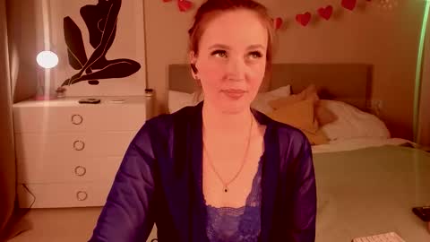 Snapshot of she_wolf1 chatting on 03/19/26, 02:43 she_wolf1 online show from 03/19/26, 02:43