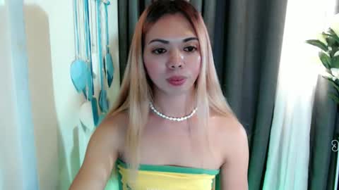 Snapshot of shea_andrea chatting on 04/13/26, 06:19 shea_andrea online show from 04/13/26, 06:19