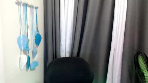 Snapshot of shea_andrea chatting on 05/14/26, 12:34 shea_andrea online show from 05/14/26, 12:34