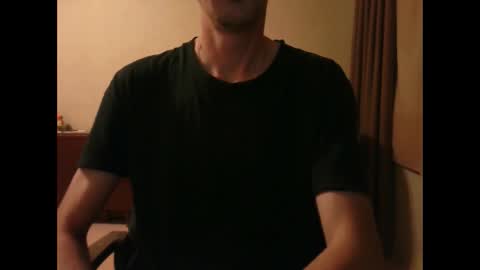 Snapshot of shedevr02 chatting on 10/06/25, 05:10 Roger online show from 10/06/25, 05:10