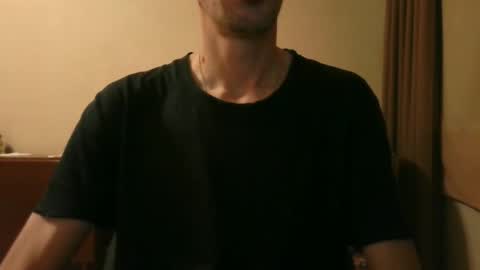 Snapshot of shedevr02 chatting on 10/07/25, 04:48 Roger online show from 10/07/25, 04:48