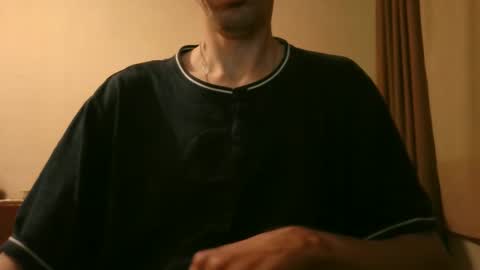 Snapshot of shedevr02 chatting on 10/16/25, 02:40 Roger online show from 10/16/25, 02:40