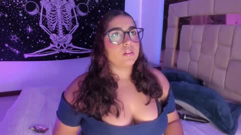 Heidy  online show from 02/18/25, 12:48