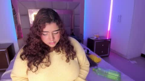 Heidy  online show from 03/11/25, 02:43