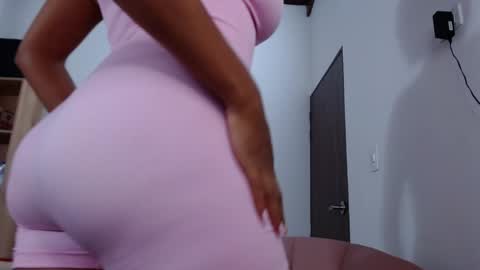 Snapshot of sheilamakano70 chatting on 01/30/25, 01:55 Sheila Makano online show from 01/30/25, 01:55