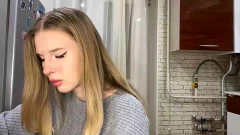 Jenny online show from 09/24/25, 08:23