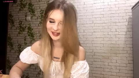 Jenny online show from 11/03/25, 08:10