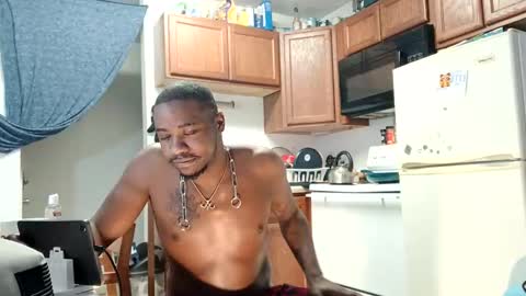 Snapshot of shelbycrazy chatting on 01/21/25, 12:36 King-shelb online show from 01/21/25, 12:36