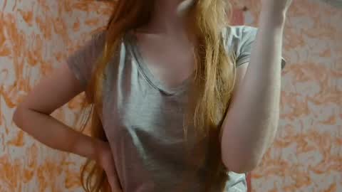 Erika online show from 06/03/26, 01:52