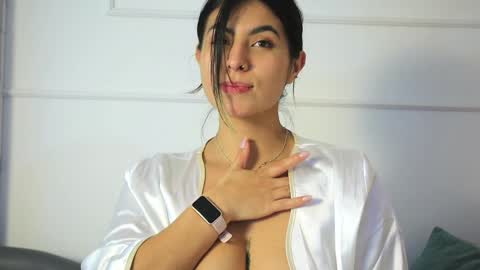  Transmission schedule Monday - Friday 715 am to 200 pm time Colombia  online show from 12/30/24, 03:35