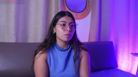 Snapshot of shelleymorell chatting on 11/03/25, 02:29 Transmission schedule Monday - Friday 715 am to 200 pm time Colombia online show from 11/03/25, 02:29