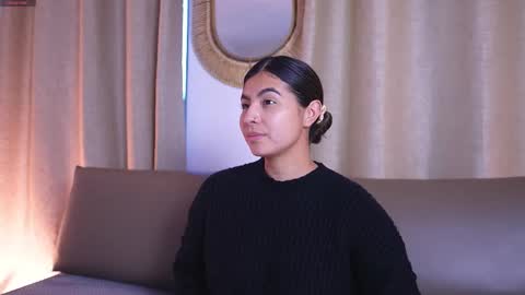 Snapshot of shelleymorell chatting on 11/18/25, 12:42 Transmission schedule Monday - Friday 715 am to 200 pm time Colombia online show from 11/18/25, 12:42